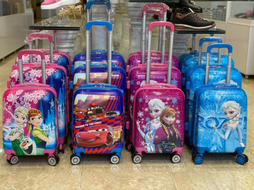 چمدان مسافرتی