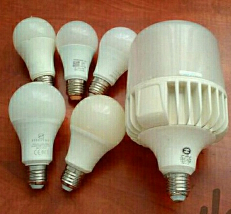 تعمیرات انواع لامپ های ال ای دی(حداقل ۴ لامپ)