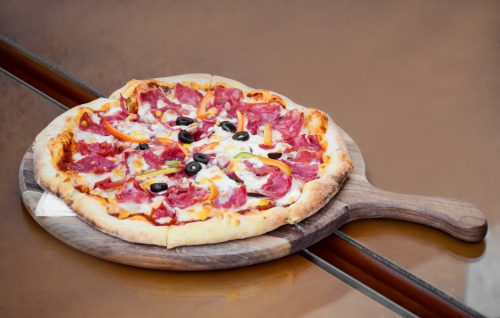 پیتزا ایتالیایی بیکن