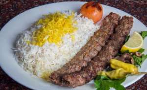 چلو کباب کوبیده با برنج ایرانی